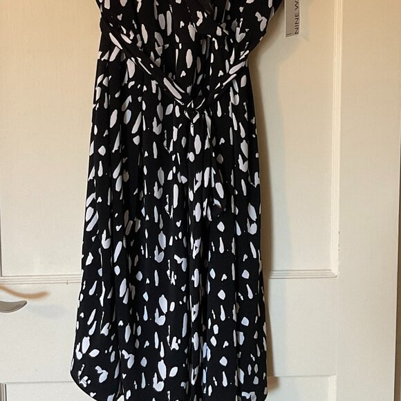 Nine West Flutter Sleeve Wrap Dress Size 4X NWT  Black White - Picture 6 of 10